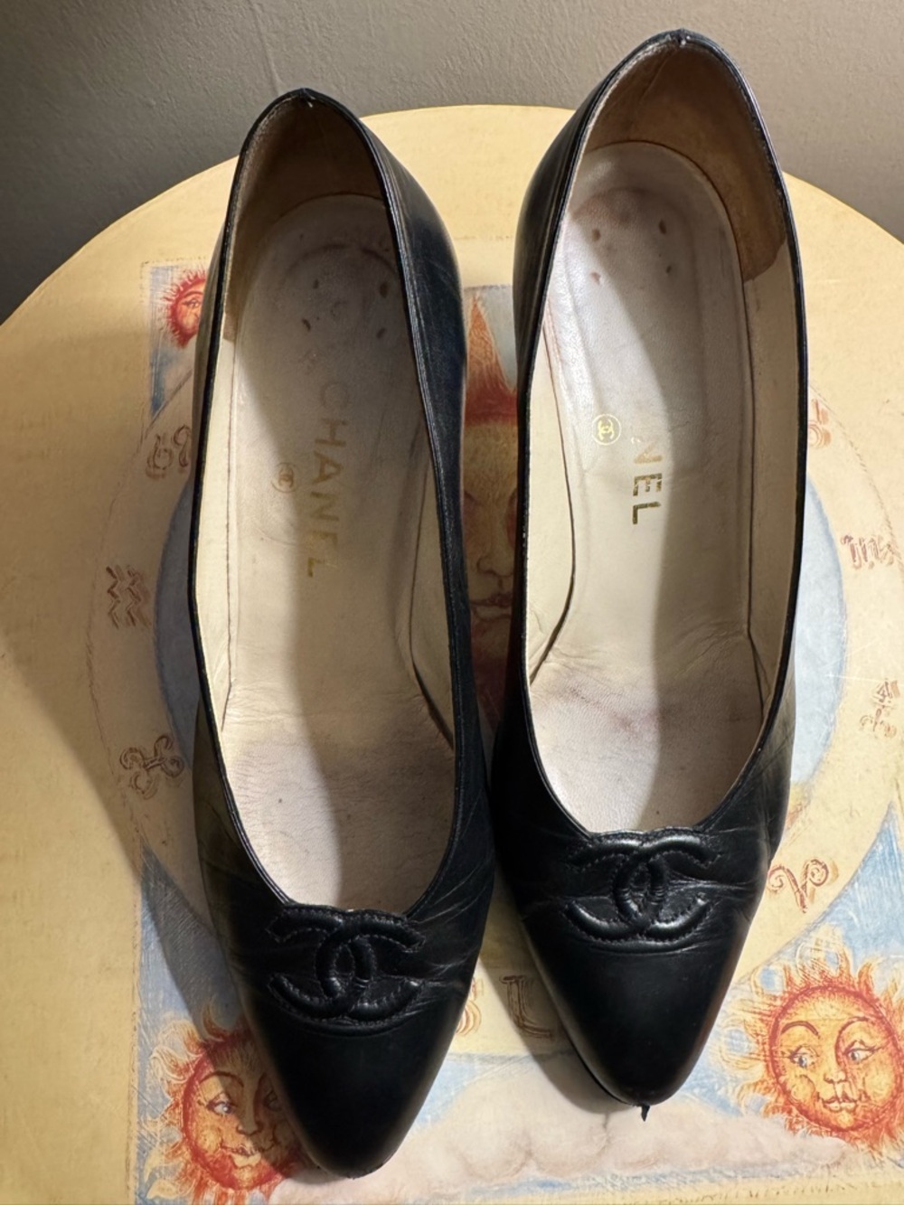 CHANEL Black Leather Women's Pointed Toe Pump